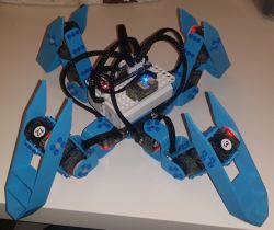 Le robot assemblé et allumé